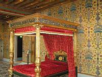 Blois, Chateau, Mobilier, Lit a torcheres